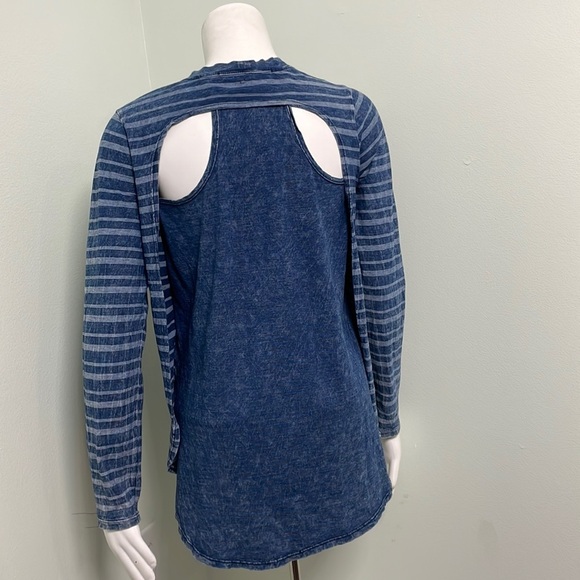 ANTHROPOLOGIE AMADI Open Back Blue Striped Top - Picture 1 of 9
